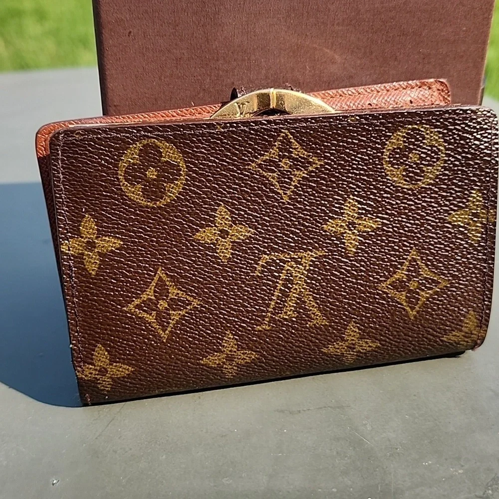 Authentic Louis Vuitton kisslock wallet